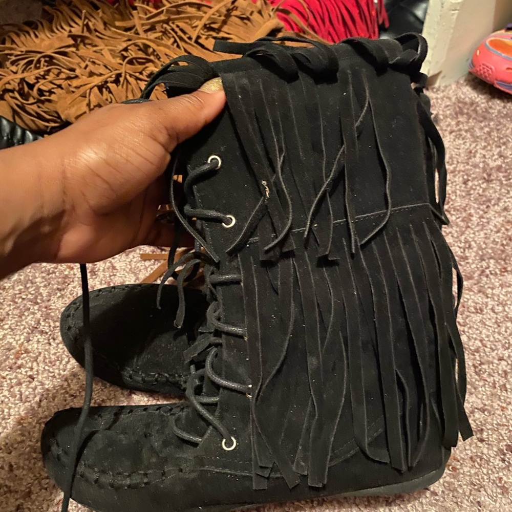 Boots - Picture 3 of 3